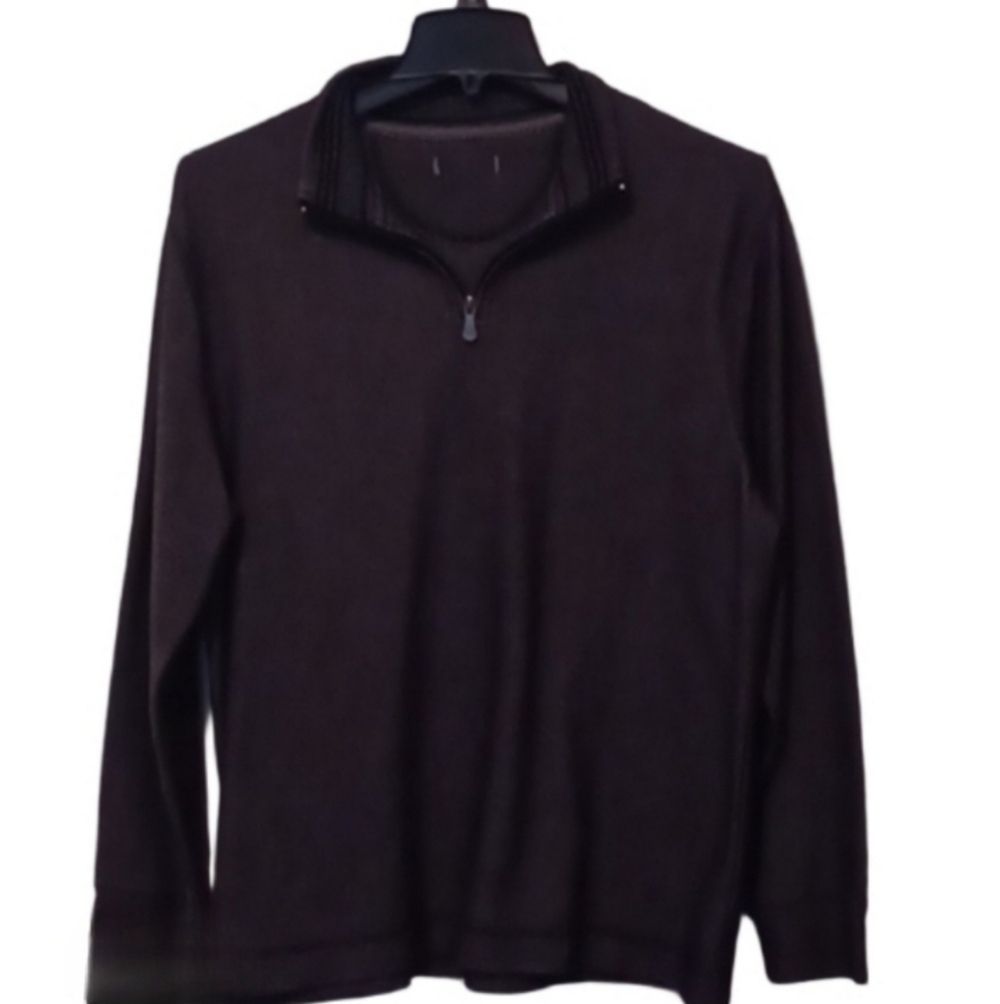 -- Men's Gray Half-Zip Sweater